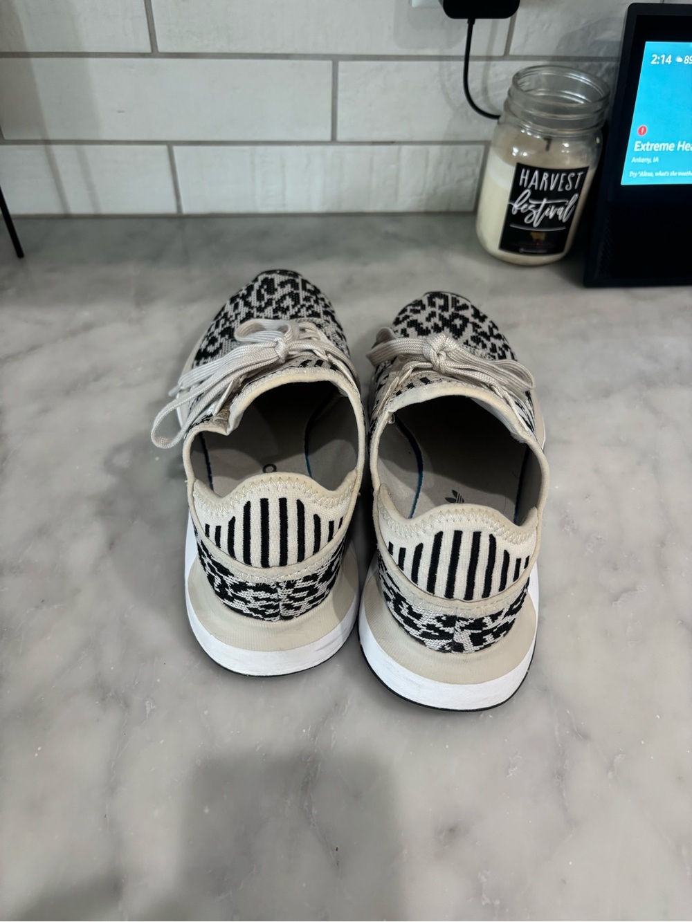 🌸adidas Women's Black and Beige Knit Pattern Sneakers - Picture 3 of 9